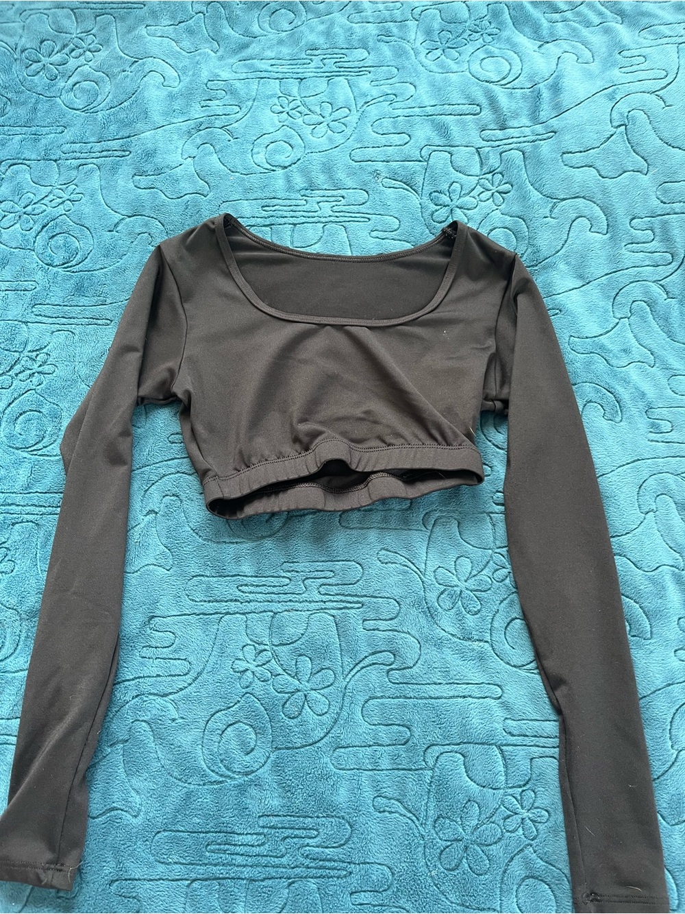 Varsity Black Long-Sleeve Cropped Scoop Neck Top
